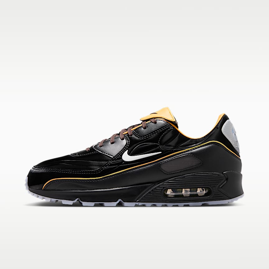 NIKE エアマックスミューズ　スニーカー Step Into the Future With the Nike Air Max Muse. Nike.com